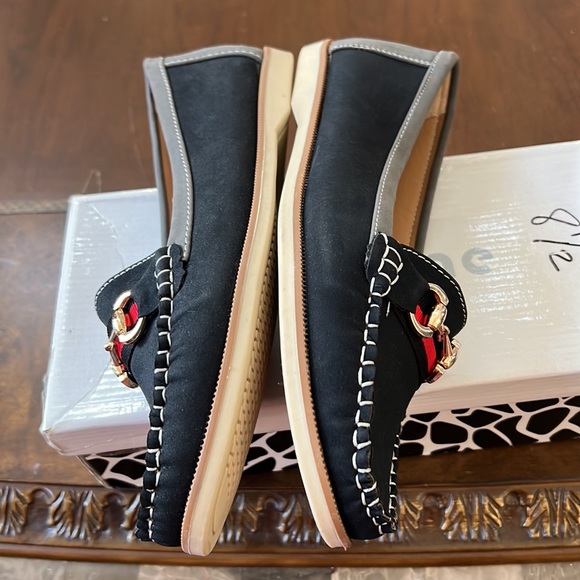 One On One ( Grace ) shoes NWT - Picture 6 of 13